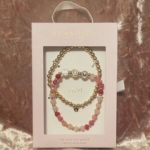 UNWRITTEN Pink Quartz Stone & Beaded Stretch Bracelet Set In Gold Says MOM NEW